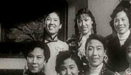 中國最早的春節(jié)聯(lián)歡晚會 1983年春晚(錢學森梅蘭芳參加)