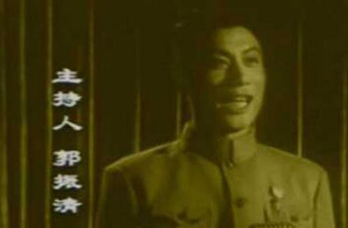 中國最早的春節(jié)聯(lián)歡晚會 1983年春晚(錢學森梅蘭芳參加)