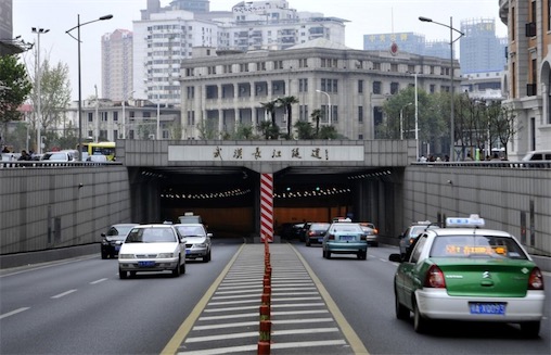 第一條中國人建造的長江隧道 武漢長江隧道始建于2004年