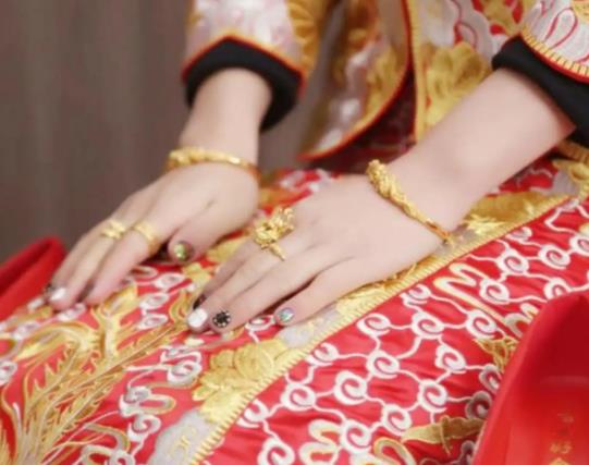 結婚三金要買雙數嗎?結婚三金一般買多少克的