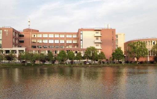 6、武漢紡織大學.jpg