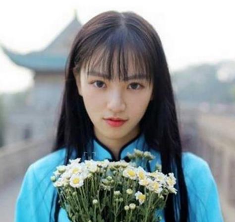 九、武漢大學(xué)校花——黃燦燦.jpg