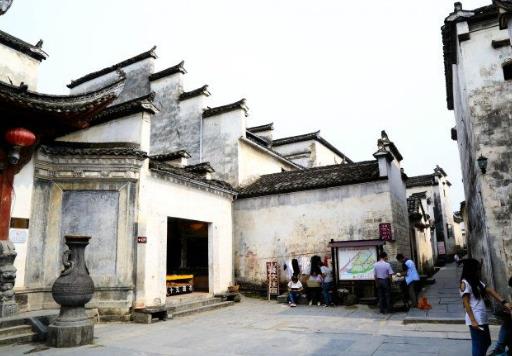 中國(guó)十大特色民居排行榜,福建土樓和大自然完美融合