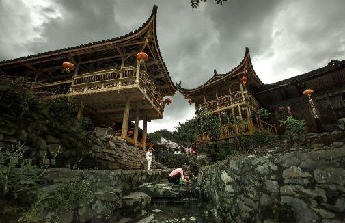 中國(guó)十大特色民居排行榜,福建土樓和大自然完美融合