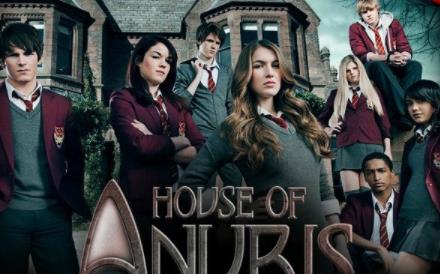 英國(guó)最經(jīng)典的十大校園劇排行榜,《SKINS》、《倫敦女孩》上榜