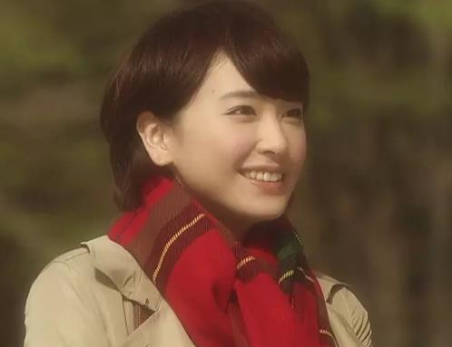 國外十大素顏美女排行榜,斯嘉麗·約翰遜第一,安妮·海瑟薇第二