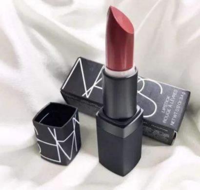 全球最顯白的口紅排名,MAC chili、YSL鏡面唇釉口紅12是黃皮救星