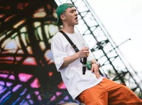 抖音上最火的中文歌排名,離人愁、短發(fā)都是傷感類的歌曲