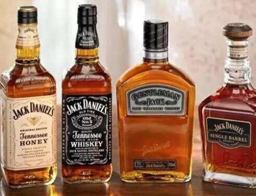 十大名酒排名,皇冠伏特加、絕對伏特加很受歡迎