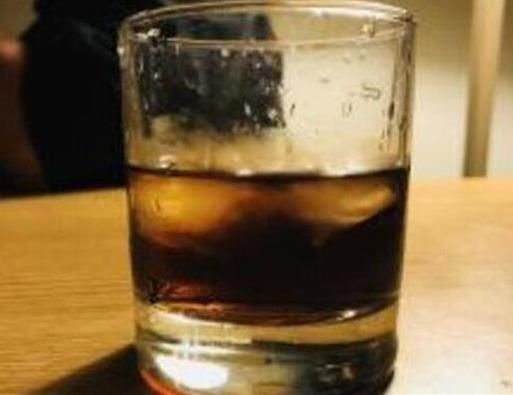十大最烈雞尾酒排名,Long Island Iced Tea喝了很容易上頭