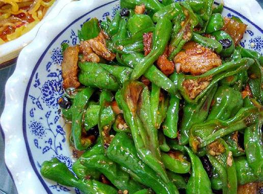 江西十大名菜排名,藜蒿炒臘肉、廬山石雞都很出名