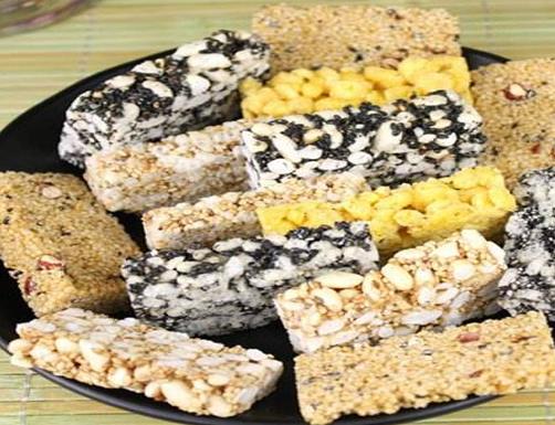 南昌十大能帶走吃的特產,軍山湖大閘蟹、白糖糕十分美味