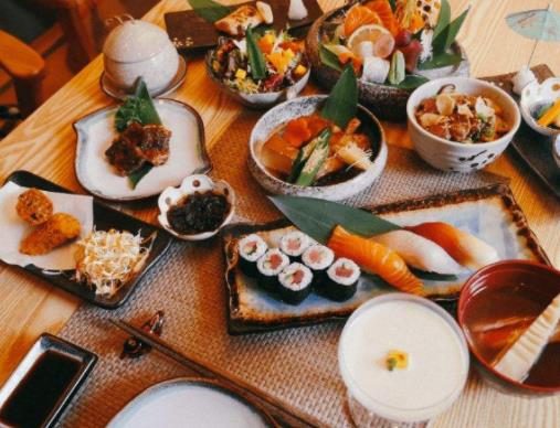 壽司加盟店10大品牌排名,蒼井外帶壽司、阿杏飯團人氣高