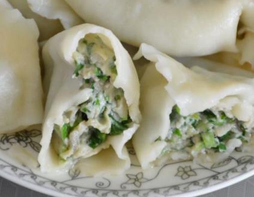 威海十大小吃排名,千層餅是傳統(tǒng)面食,喜餅是當?shù)亟Y(jié)婚必備品