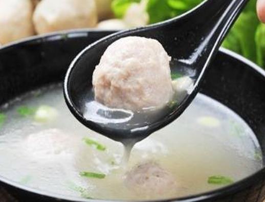 威海十大小吃排名,千層餅是傳統(tǒng)面食,喜餅是當?shù)亟Y(jié)婚必備品