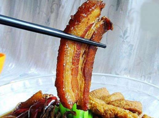 濟南必吃十大小吃排名,壇子肉肥而不膩,草包包子口感細膩