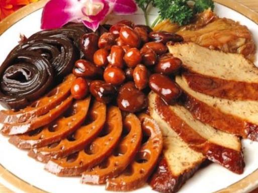 濟南必吃十大小吃排名,壇子肉肥而不膩,草包包子口感細膩