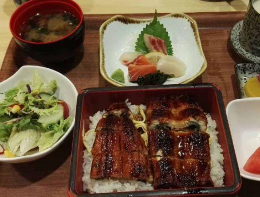 大連十大頂級日本料理排名,銀座日本料理的芝士焗蝦很棒