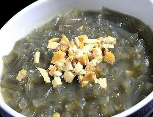 嘉興十大小吃排名,蒸雙臭用臭豆腐制成,二錦餡是下酒菜