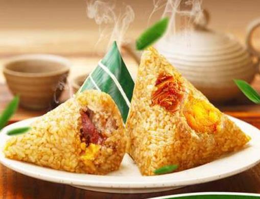 嘉興十大小吃排名,蒸雙臭用臭豆腐制成,二錦餡是下酒菜