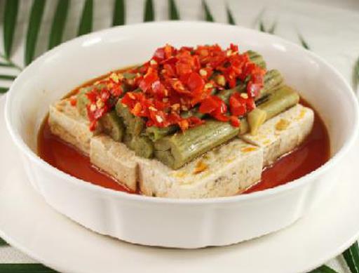 嘉興十大小吃排名,蒸雙臭用臭豆腐制成,二錦餡是下酒菜
