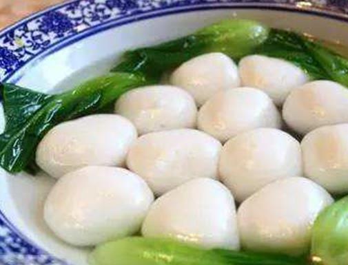 溫州五馬街必吃美食排名,府學(xué)巷三姐妹糯米飯的美味無(wú)法拒絕