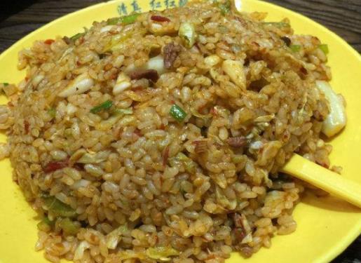 西安回民街美食排行榜,酸菜炒米價格便宜,劉家燒雞很出名