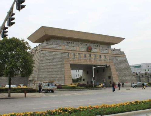 全國軍事類院校排行榜,陳賡、粟戎生畢業(yè)于國防科學(xué)技術(shù)大學(xué)