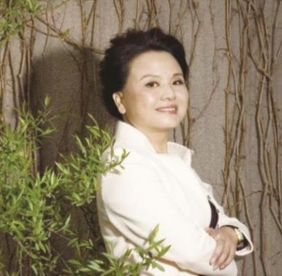 胡潤中國女企業家排行榜,楊惠妍是碧桂園聯席主席,吳亞軍位居第二