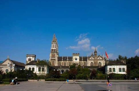 全國985工程大學排名,清華大學是世界頂尖學府,北京大學歷史悠久