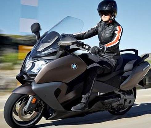 十大踏板摩托車排行榜,鈴木天浪650、寶馬C650GT值得信賴