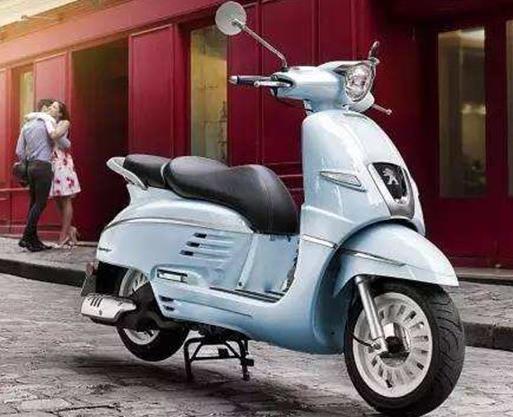 十大踏板摩托車排行榜,鈴木天浪650、寶馬C650GT值得信賴