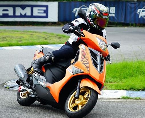 十大踏板摩托車排行榜,鈴木天浪650、寶馬C650GT值得信賴