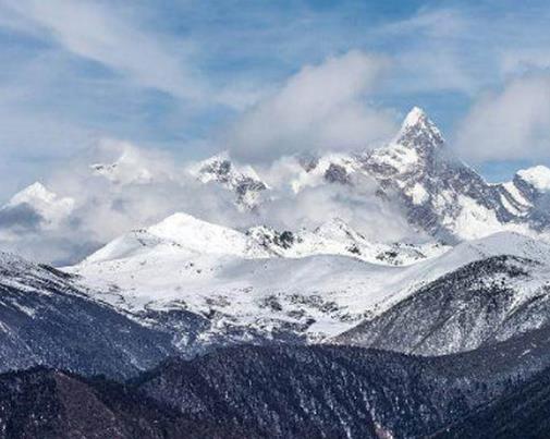 中國十大最美雪山排名,梅里雪山是藏傳佛教神山,岡仁波齊至高無上