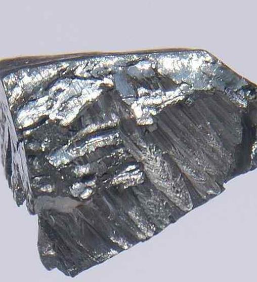 世界十大最強金屬排名,鎢是生物體不可少的,鋼鐵是重要建筑材料