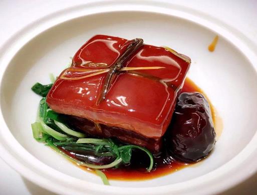 中國十大頂級名菜排名,北京烤鴨肥而不膩、麻婆豆腐濃郁獨特
