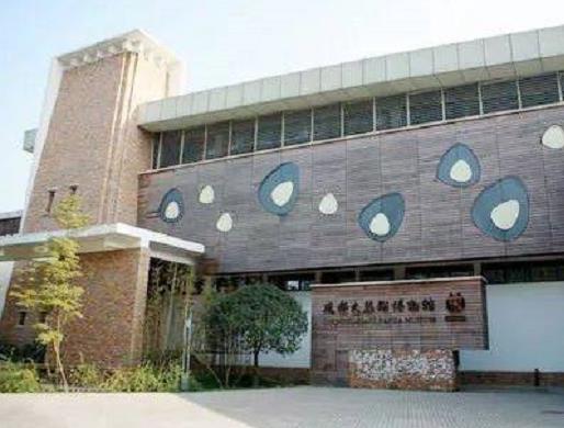 成都旅游必去的網(wǎng)紅景點,寬窄巷子、錦里古街感受古蜀文化
