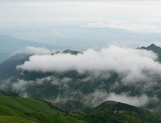 中國十大人少好玩的景點,羅平峰林、馬嶺河峽谷環境清幽
