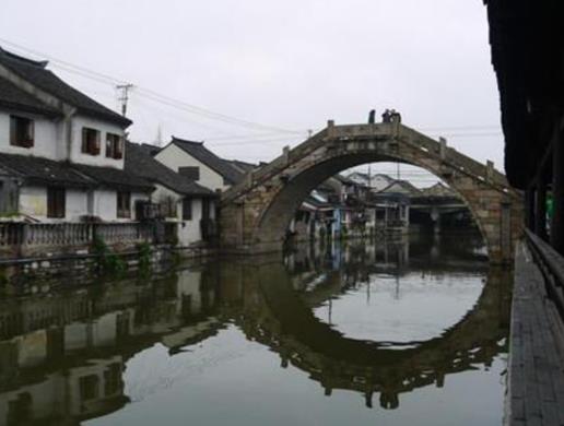 魔都6個(gè)人少景美的景點(diǎn),淀山湖風(fēng)景區(qū)、上海嘉定州橋很熱鬧