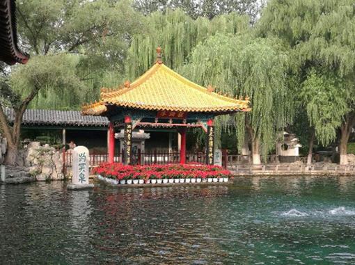 濟南十大最受歡迎景點排名,大明湖景區(qū)、趵突泉景區(qū)都是熱門景點