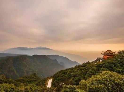 南寧十大最美景點排名,青秀山、大龍湖生態景色和人文景觀兼有