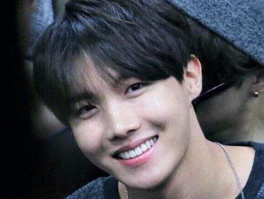 BTS組合顏值排名,金泰亨曾獲最帥面孔第一,田柾國也是世界首帥