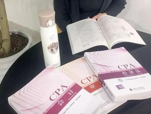 未來女生十大高薪職業排名,明星是很多人的夢想,模特跟隨淘寶網店走紅
