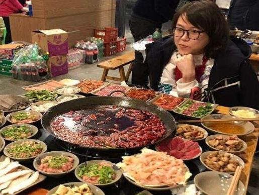 抖音十大頂級主播排名,惠子ssica非常頂級、一條小團團是抖音游戲主播