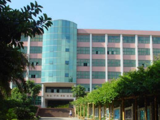 廣州十大重點職業學校排名,廣東省嶺南工商第一技師學院是重點示范技師學院