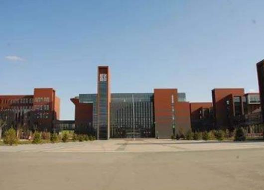 內蒙十大重點高中排名,呼和浩特市第二中學、鄂爾多斯第一中學非常不錯