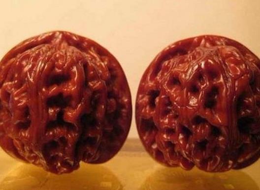 2020年十大文玩核桃排行榜,白獅子歷史最悠久,滿天星紋路細致緊密