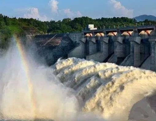 湖南十大水電站,五強(qiáng)溪水電站是湖南發(fā)電量第一、東江水電站建立漫長