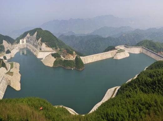 湖南十大水電站,五強(qiáng)溪水電站是湖南發(fā)電量第一、東江水電站建立漫長
