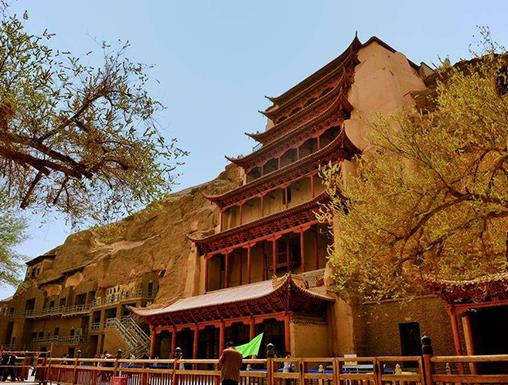 中國最美的十大古建筑排名,萬里長城是奇跡,莫高窟是佛教藝術的寶庫